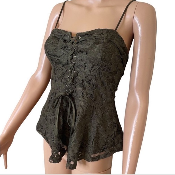 EXPRESS One Eleven Lace Camisole Top - Picture 3 of 5
